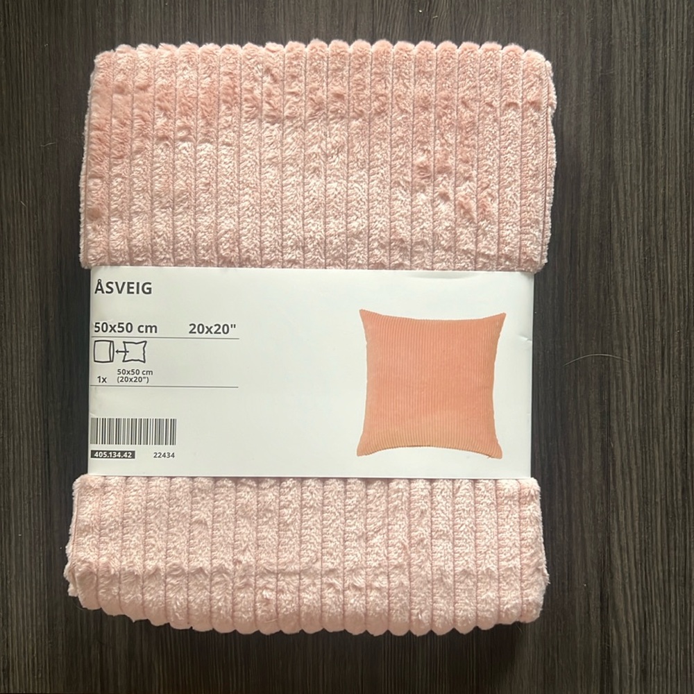 NWT Throw Pillow Case